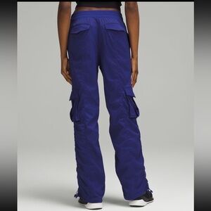 Dance Studio Relaxed-Fit Mid-Rise Cargo Pant